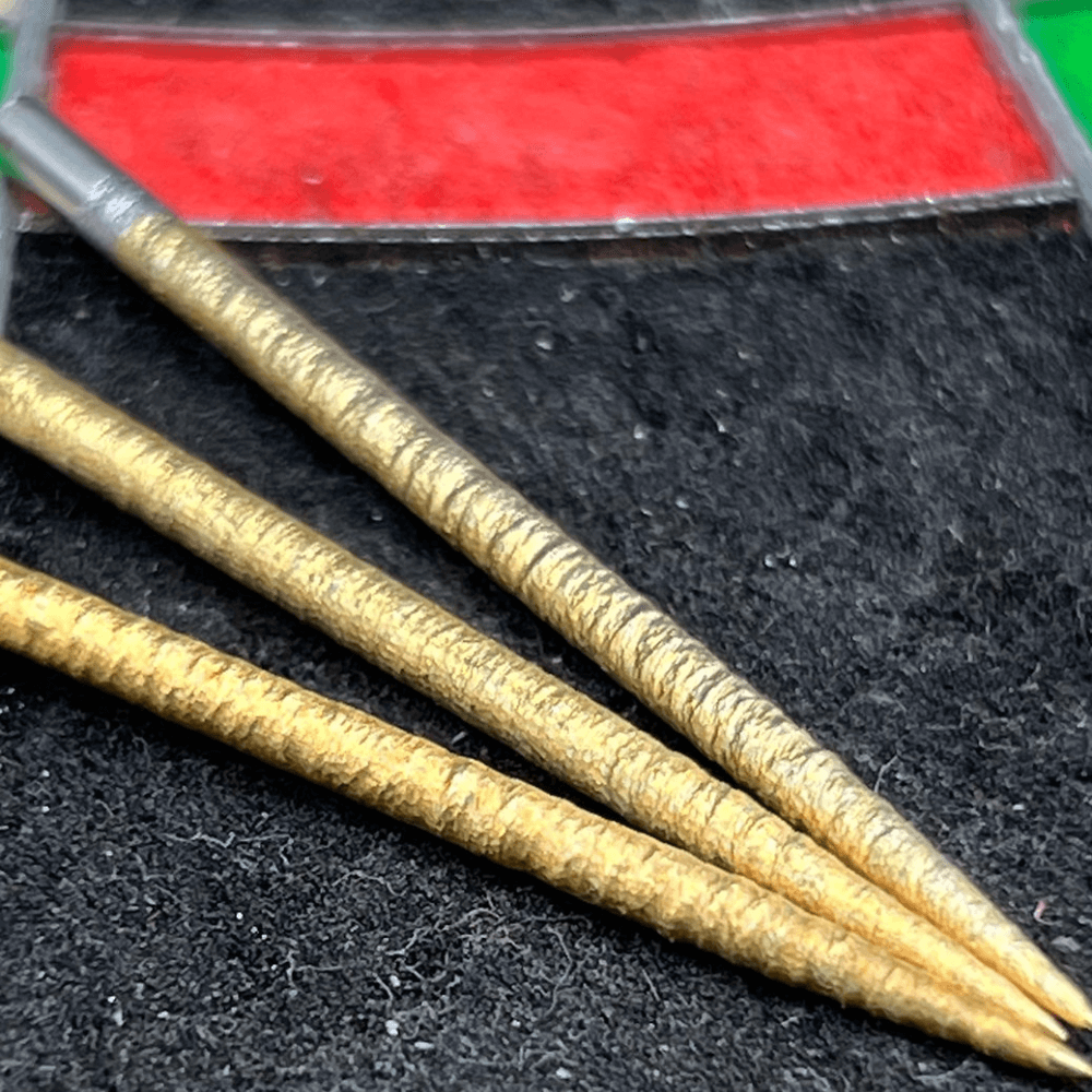 OnPoint Uranus Gold Steeldart Spitzen Detail2